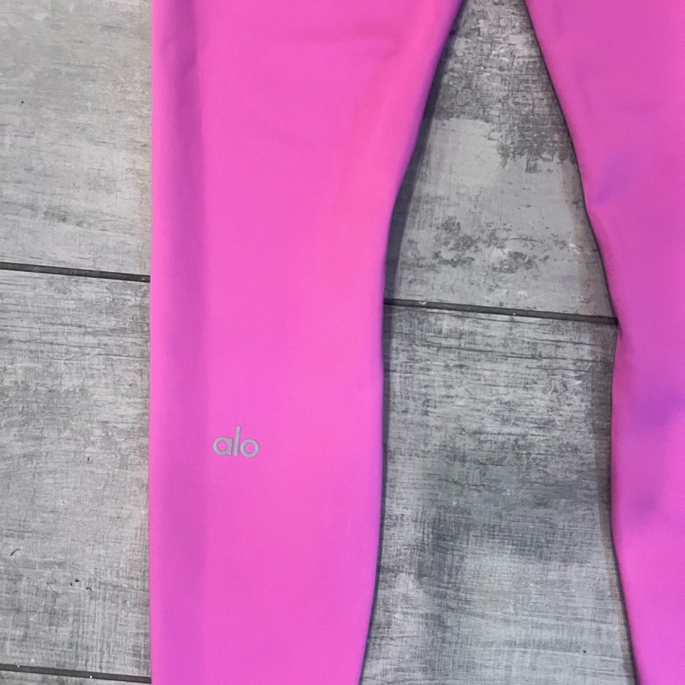 Alo Yoga Women's/Tween Pink Leggings Hot pink - Picture 4 of 4